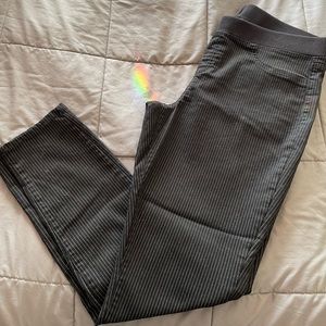 No Boundaries elastic pant